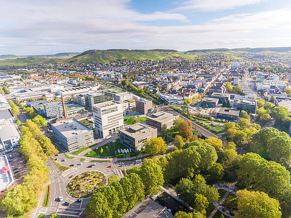 Drohnenaufnahme der Stadt Heilbronn mit dem Bildungscampus im Zentrum