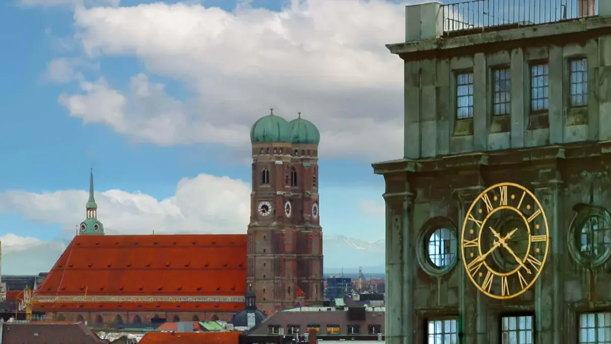 [Translate to German:] panoramic picture of Munich and the TUM tower