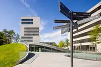 Directions sign at TUM Campus Heilbronn